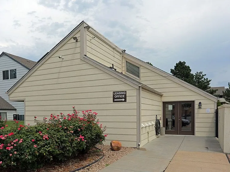 Cimarron Apartments — Photo 8