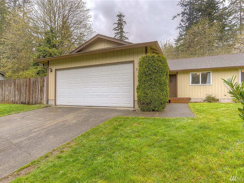 1st image of 2037 Bing Ct NW