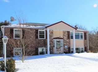 61 Puddingstone Ln, Bellingham, MA 02019