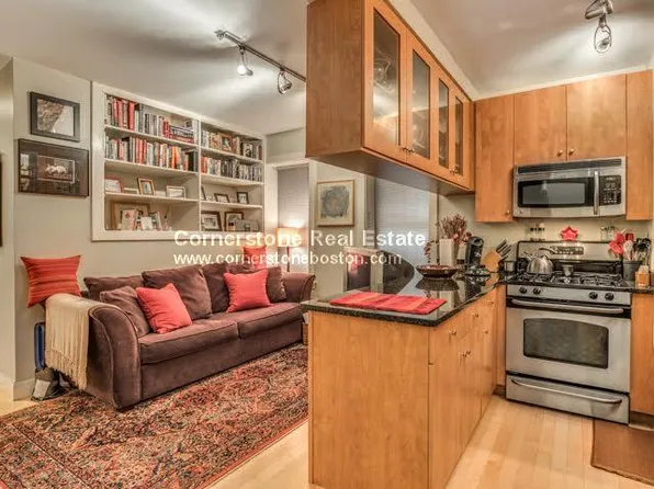 31 Cunard St, Roxbury, MA