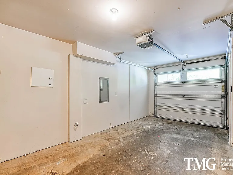 15075 SE Powell Blvd — Photo 25
