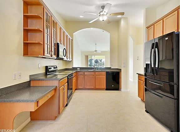 3rd image of 15086 Cortona Way