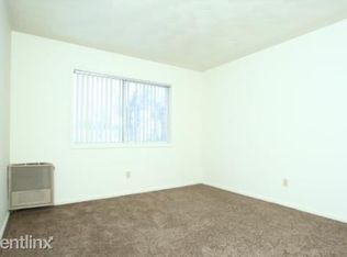 Holt South Square - F05, Holt, MI 48842