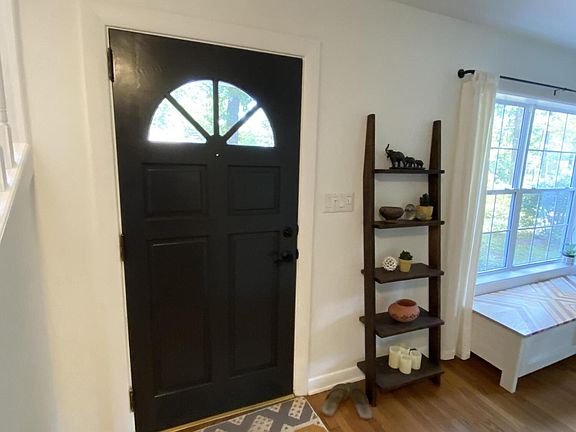 2nd image of 222 Pineview Dr
