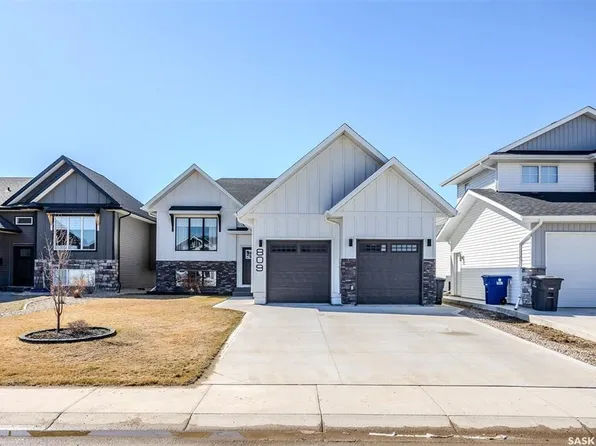 809 Weir CRESCENT, Warman, SK S0K 4S4