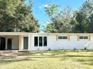 8 Pleasant Ave, Pensacola, FL 32505