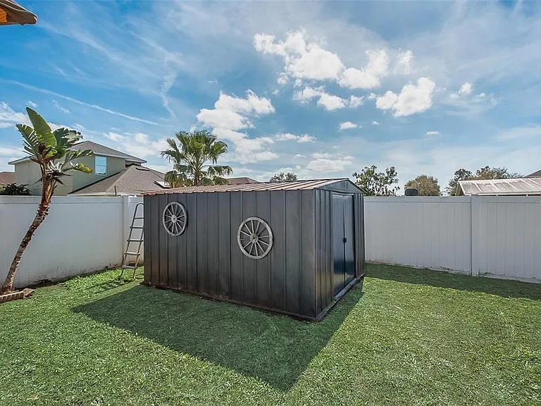 3111 Turnberry Blvd — Photo 28