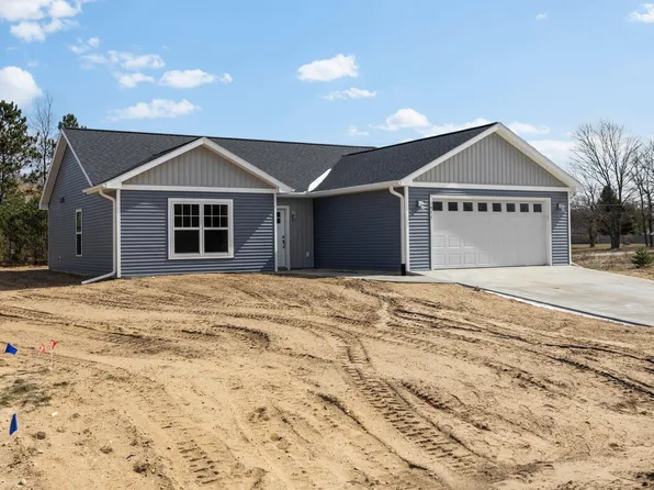 1977 Kymbra Ln, Traverse City, MI 49685