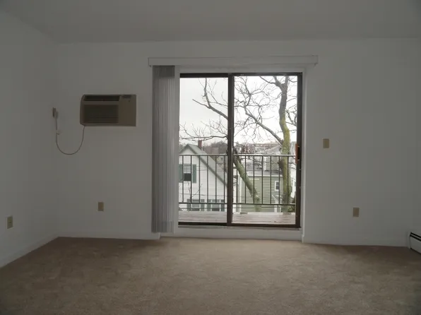 45 Eleanor St #21, Chelsea, MA 02150