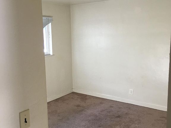 5th image of 3060 Moorpark Ave APT 10