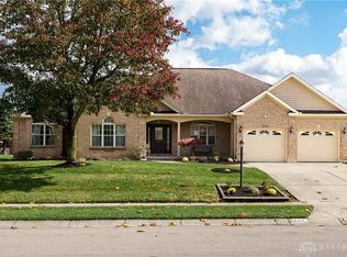 830 Glensdel Dr, Dayton, OH 45417