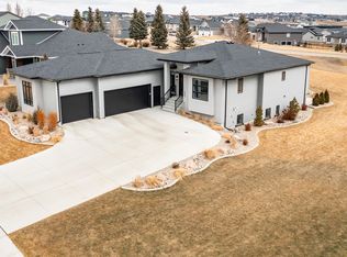 3807 Monreo Dr, Bismarck, ND 58503