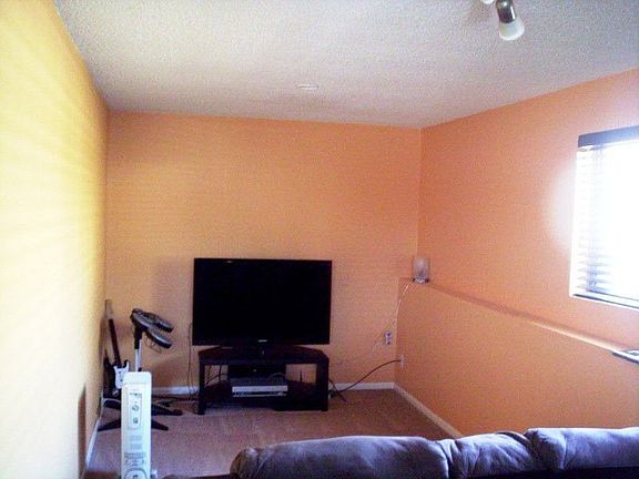 4th image of 2402 64th Ave NE