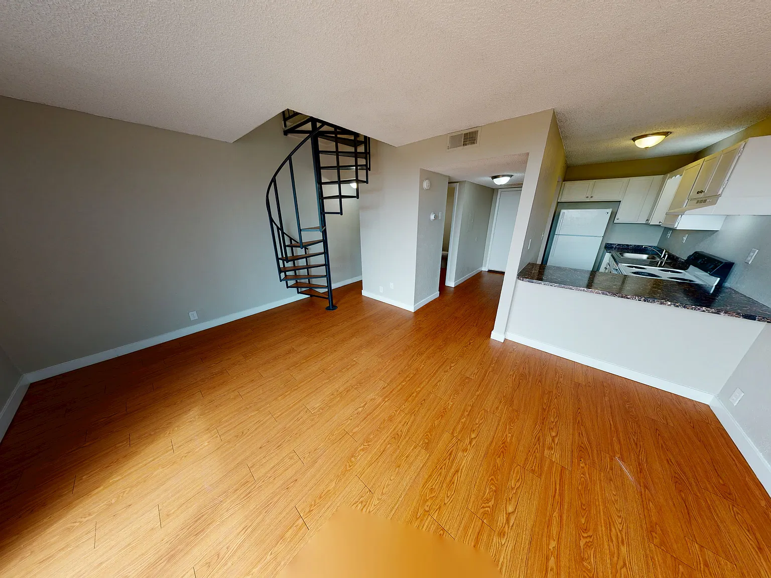 Amber Apartments — Photo 4
