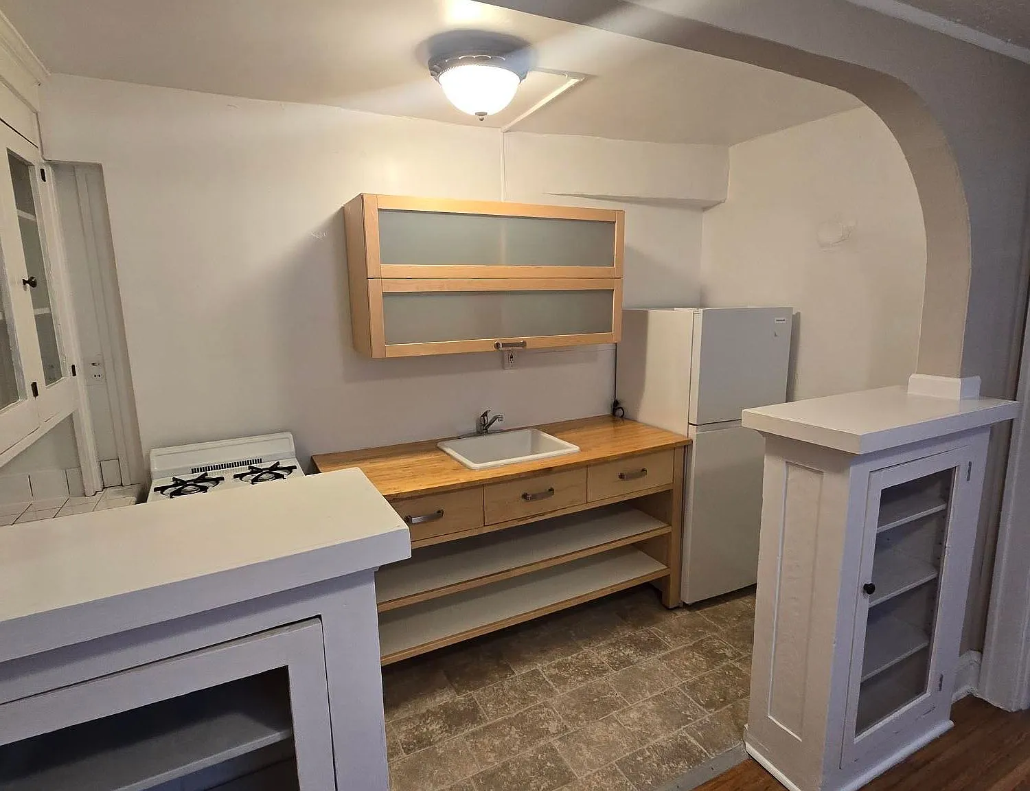 1 bed, 1.0 bath, 600 sqft, $995 — Photo 1
