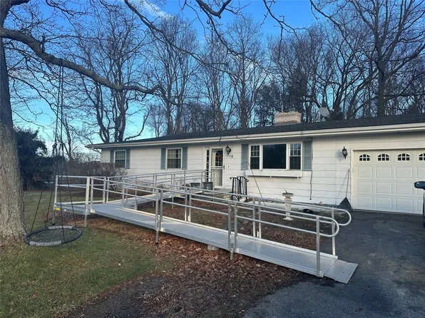 319 Woodmere Rd, North East, PA 16428