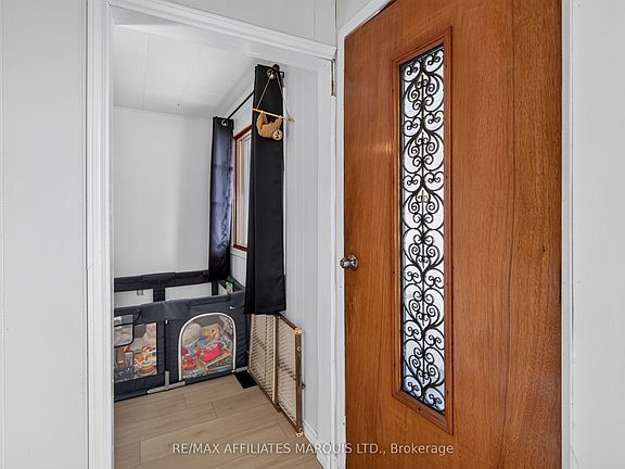 5th image of 41 11th St E