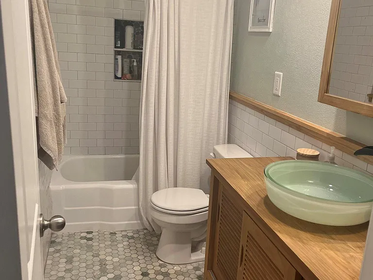 705 Daniels Ave — Photo 13
