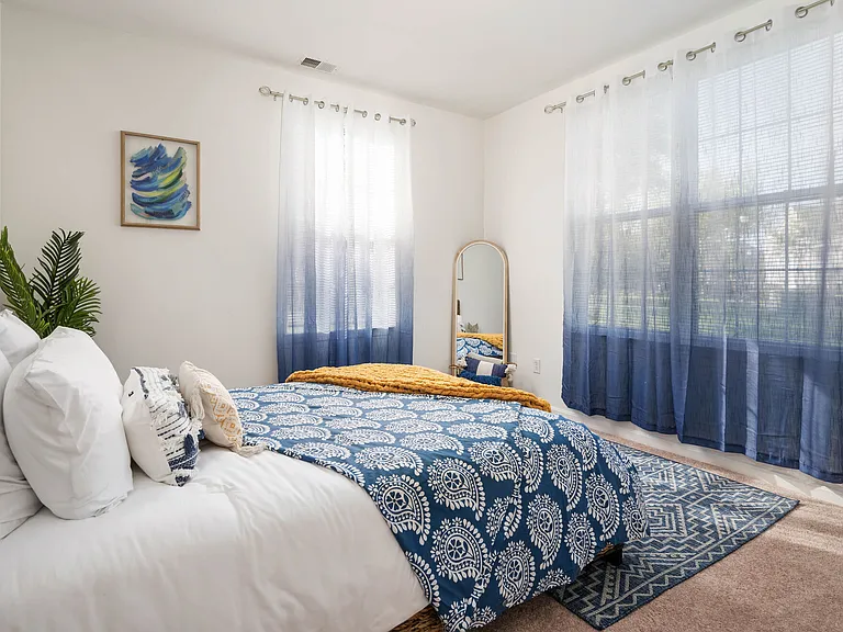 Marley Manor Luxury Apartment Homes — Photo 18