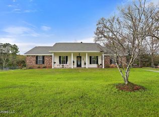 1105 Velma Dr, Byram, MS 39272