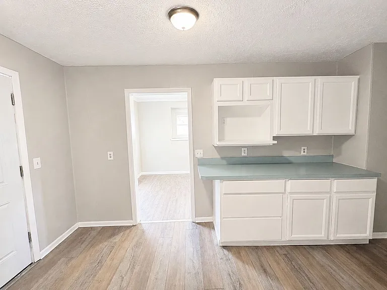 729 Utah St — Photo 9