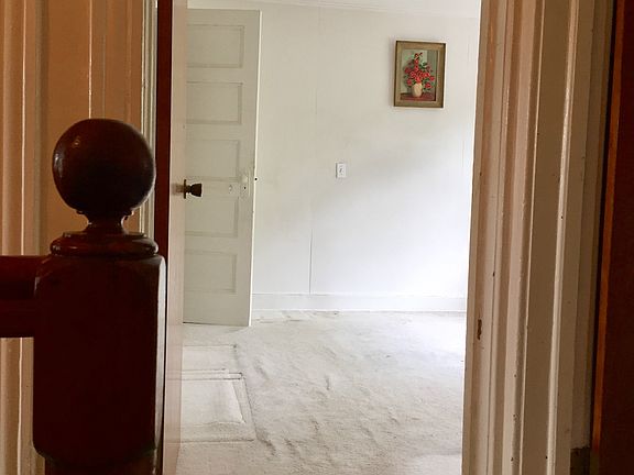 4th image of 50 Lake Ave