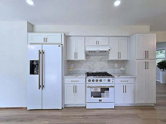 4th image of W17745 Ann Ave