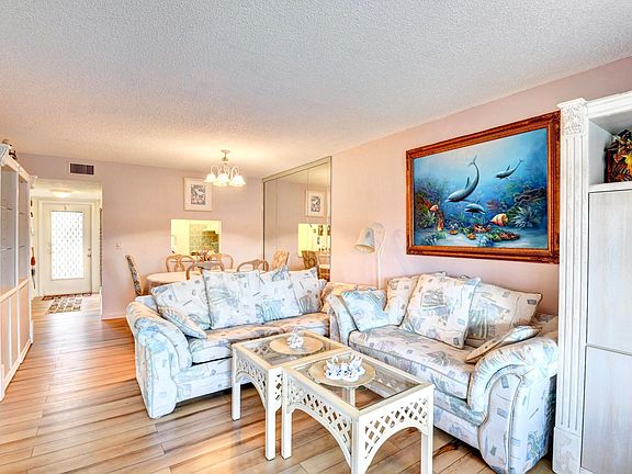 5th image of 32 Abbey Lane #208
