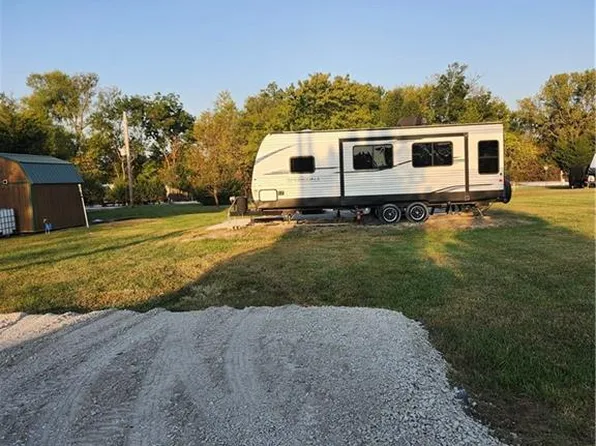 93-89 85 Brave Dr, Lacygne, KS 66040