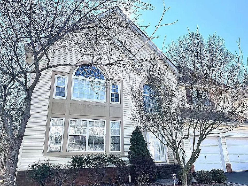 2nd image of 25 Goldenrod Dr