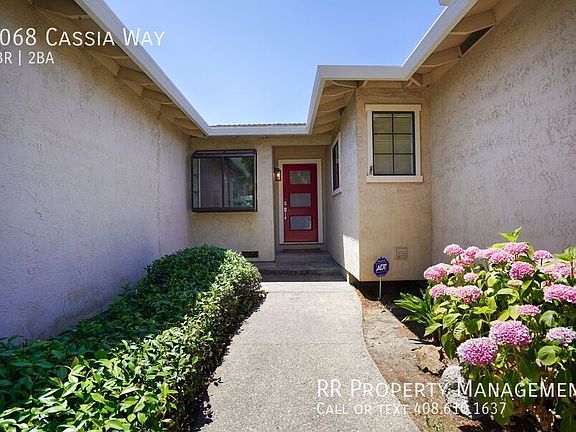 3rd image of 1068 Cassia Way