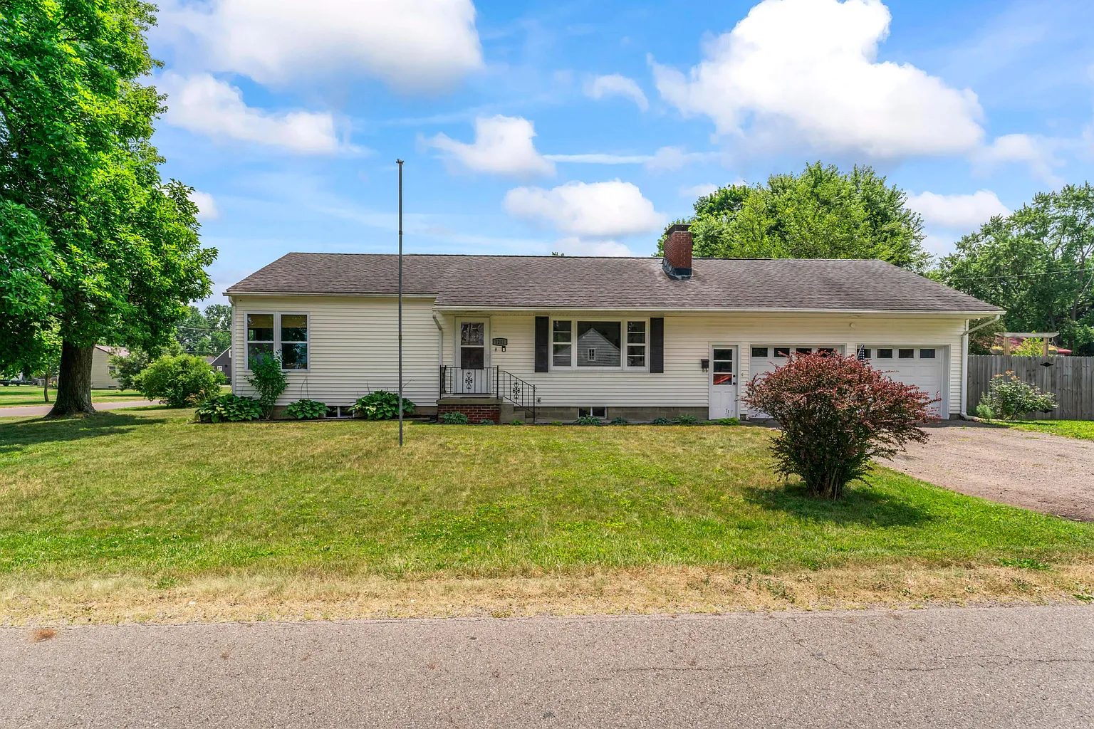 1201 Shide Ave photo 1