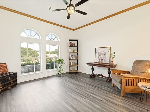 4th image of 1536 Brook Ln