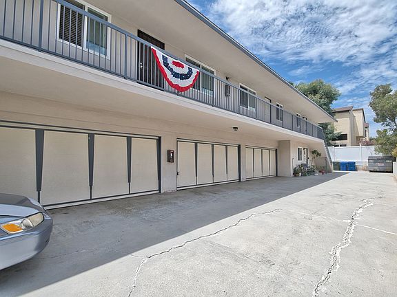 2nd image of 1911 Carnegie Ln APT 5