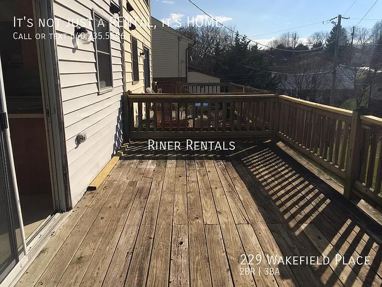 229 Wakefield Pl — Photo 2