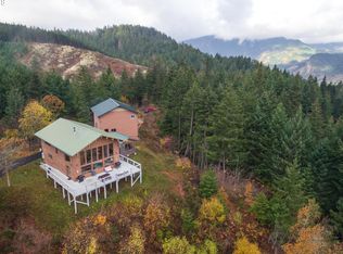 5120 Riordan Hill Dr, Hood River, OR 97031