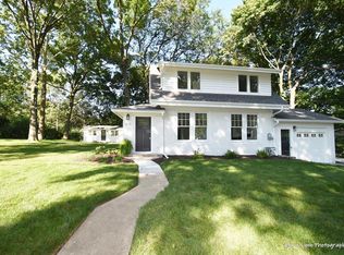 231 Oak St, Batavia, IL 60510