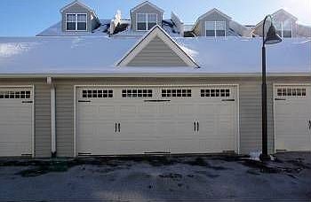 3rd image of 412 E Elm St