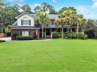 102 Castle Harbor Dr, Summerville, SC 29483