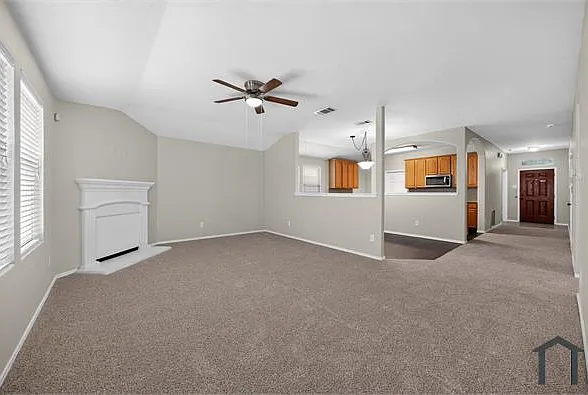 515 Harding Ln — Photo 17