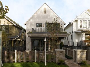 15 W 20th Ave #2, Vancouver, BC V5Y2C2