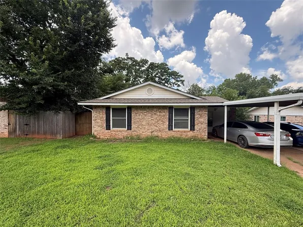 1715 Edgewood Dr, Edmond, OK 73013