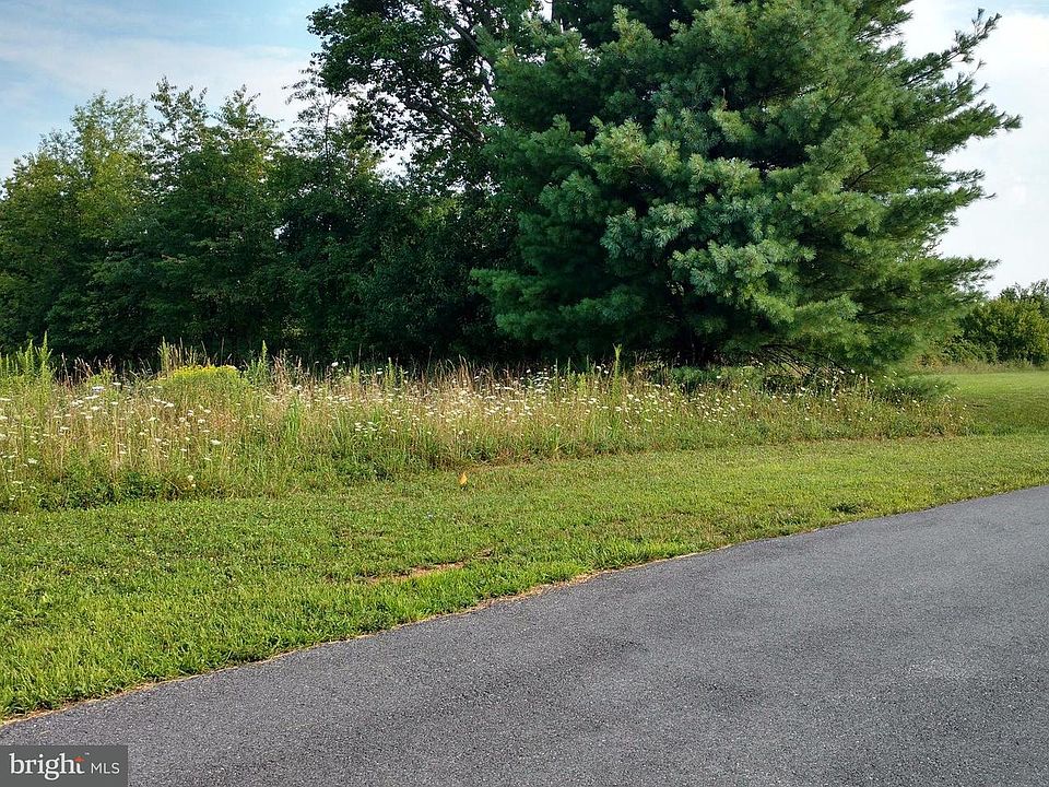 2nd image of 1296 Cambria Rd