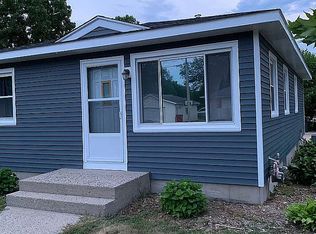 4075 Hillsdale Ave NE, Grand Rapids, MI 49525