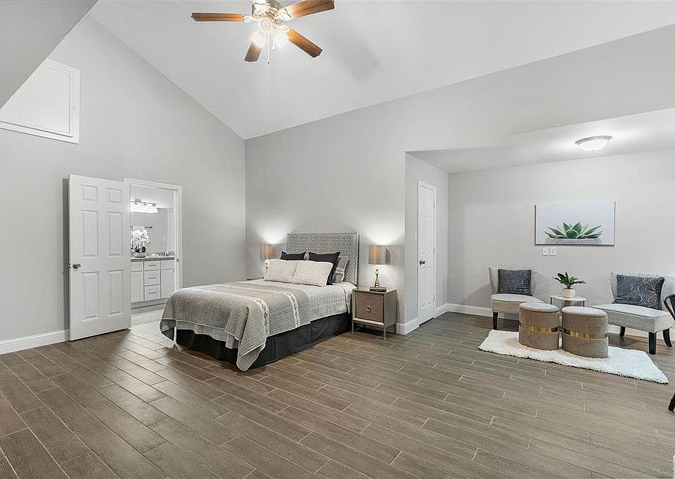 1st image of 1011 Stoney Hill Dr