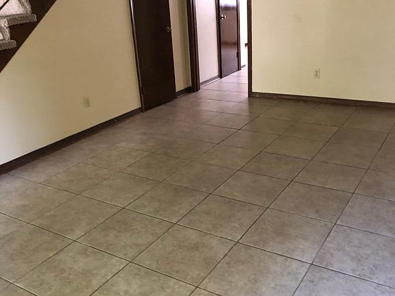 5th image of 1226 Park Dr
