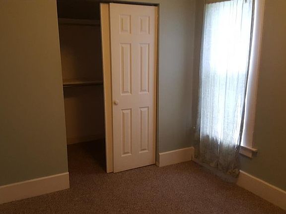 5th image of 216 Poplar St