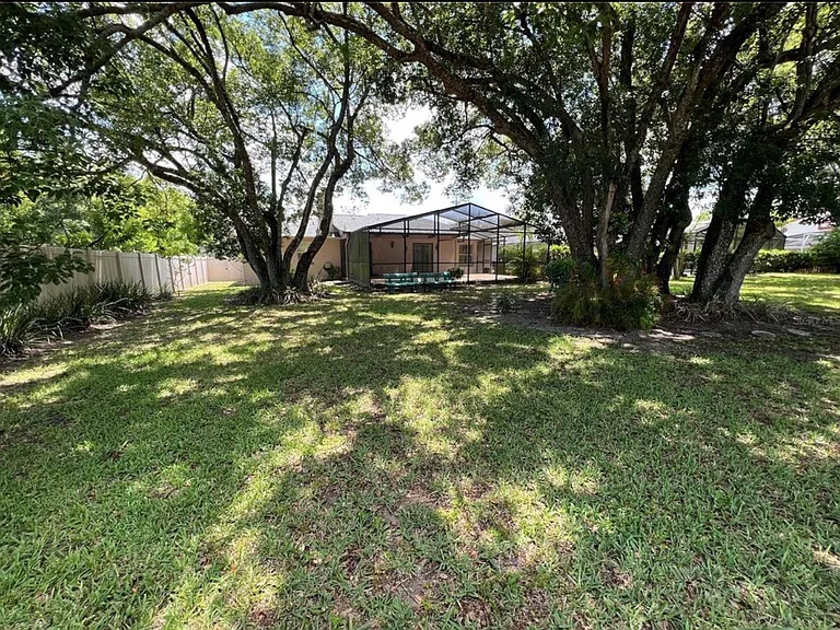 8008 Eden Park Rd — Photo 18