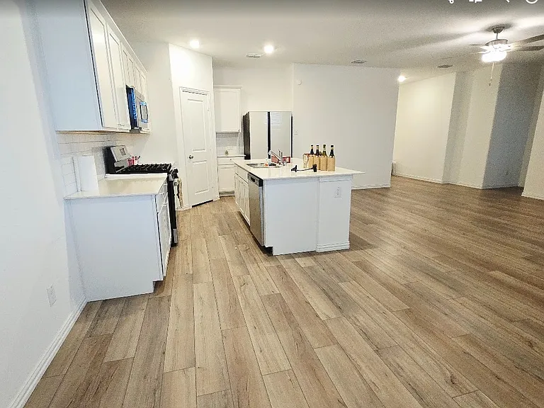 3321 Kingsdown Dr — Photo 11