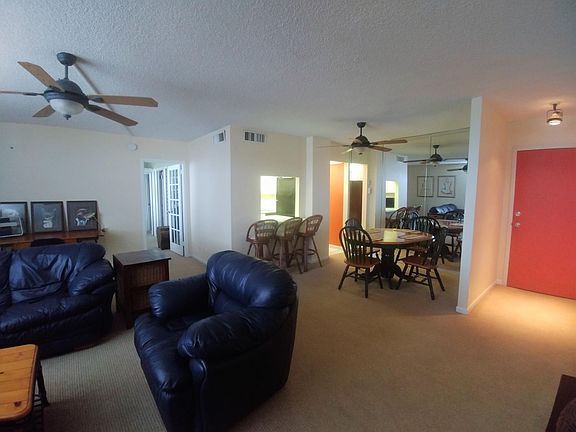 3rd image of 1050 SE 15th St APT 504